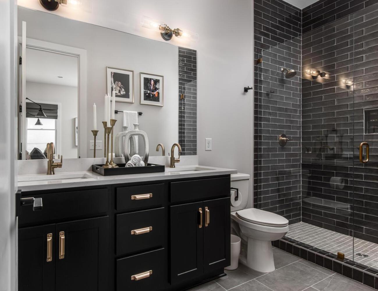 Holiday home Edgehill Duo - 2 Townhomes - Mins Vanderbilt *