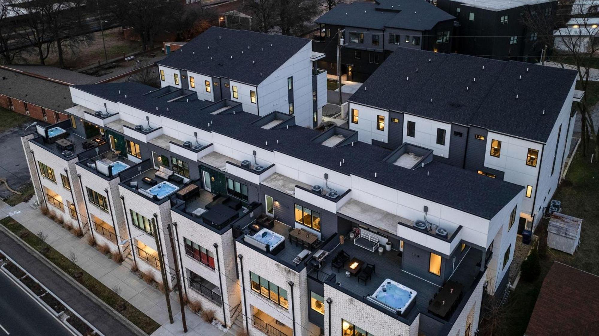 Holiday home Edgehill Duo - 2 Townhomes - Mins Vanderbilt Nashville